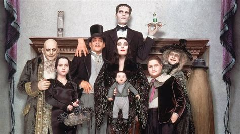 Addams Family Values (1993) - Movisubmalay