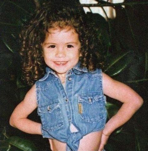 Little Selena Gomez | Selena gomez cute, Selena gomez, Selena gomez child