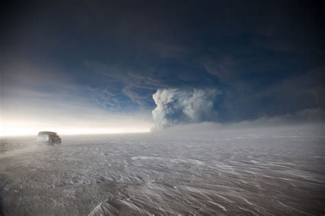 Iceland's Grimsvotn Volcano Erupts | Time