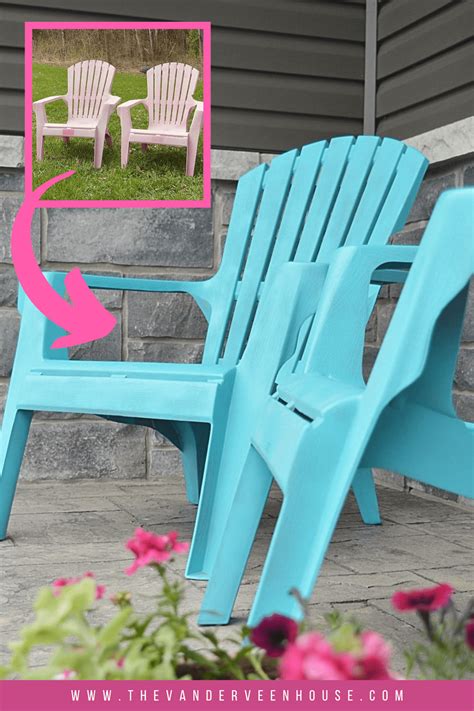 How to spray paint plastic chairs | Painting plastic chairs, Plastic ...