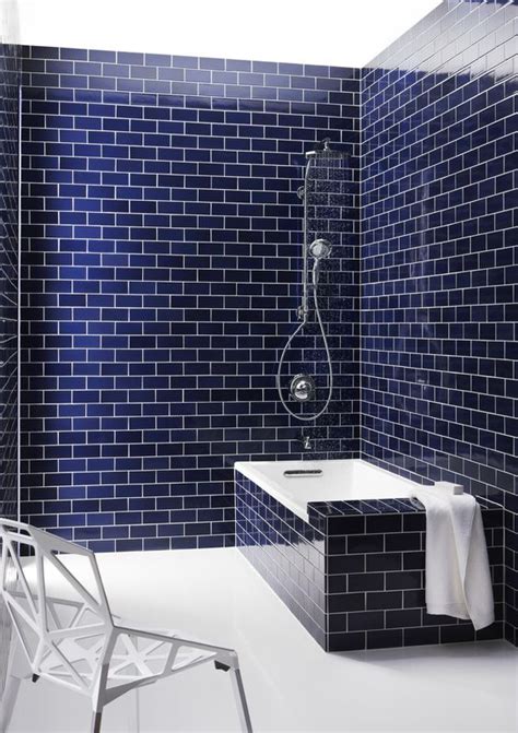 33 Chic Subway Tiles Ideas For Bathrooms - DigsDigs