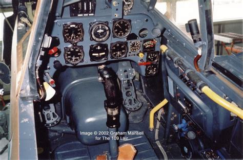 Messerschmitt BF-109 F4 cockpit panel (center-right view) em 2021