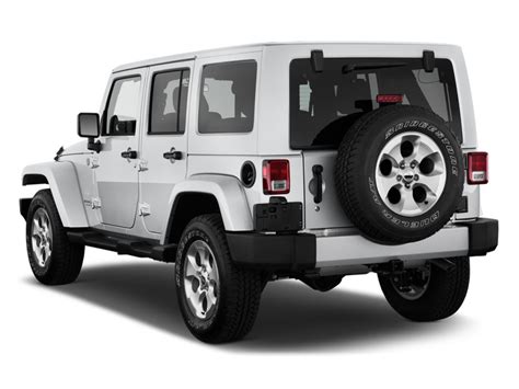 Image: 2016 Jeep Wrangler Unlimited 4WD 4-door Sahara Angular Rear ...