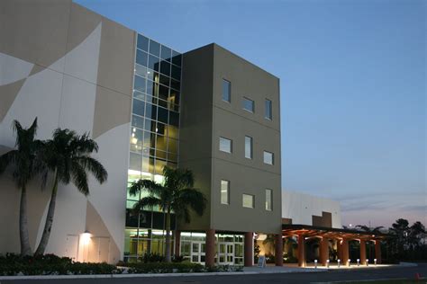 Calvary Chapel Fort Lauderdale by HH Architects - Architizer