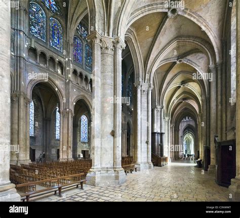 Interior of the Cathedral of Notre Dame, Chartres, France Stock Photo ...