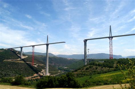 Le viaduc de Millau: l'actualité de l'aménagement du territoire