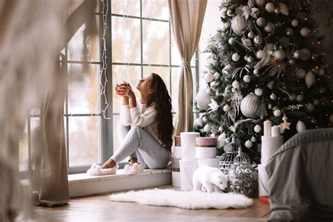 7 Hacks to Cope With Holiday Anxiety This Year - FitOn