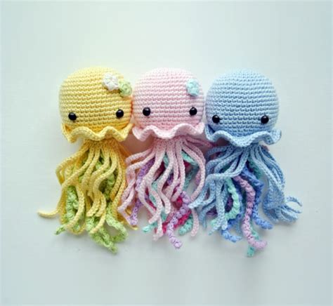 Crochet Jellyfish amigurumi pattern - Amigurumi.com