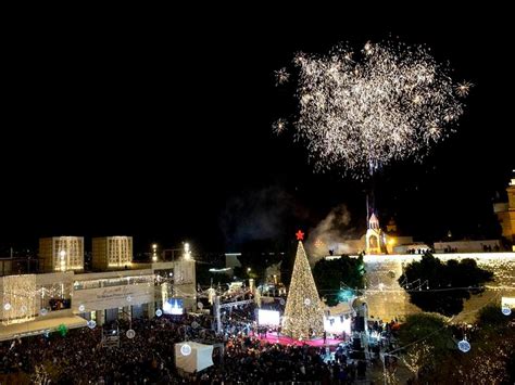 Thousands attend Christmas tree lighting in Bethlehem | Shropshire Star