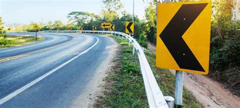 The importance of road signal boards in road safety