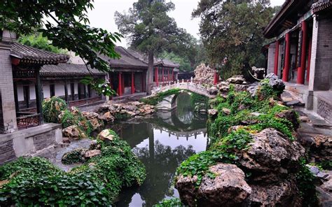 Serene Garden Oasis in Beijing - HD Wallpaper