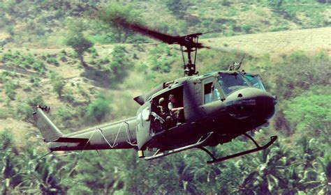 Bell UH-1 Iroquois | Aircraft Wiki | Fandom powered by Wikia