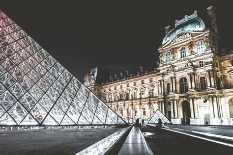 The Louvre museum, pride of Paris - Unique Tours Factory