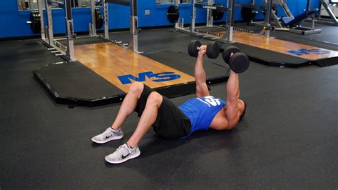 Dumbbell Bench Press Guide: Benefits, Performance, and Variations ...