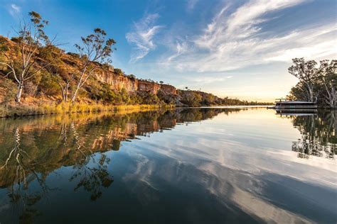 The Rains Are Here! Murray River Walk Abundant Water Levels For 2021 ...