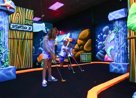 Indoor Mini Golf Near Me | All Star Bowling & Entertainment