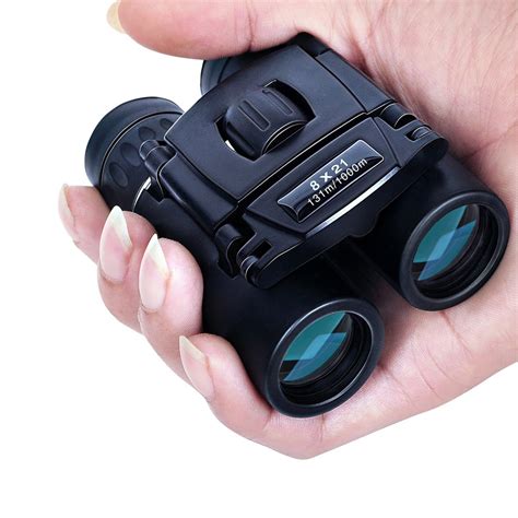 Compact Zoom Binoculars