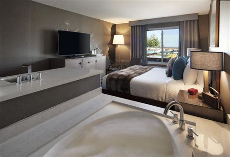 Hotels with Jacuzzi In Room Los Angeles: Hot Tubs and Whirlpool Spas