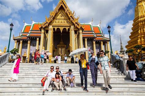 Temple of the Emerald Buddha (Wat Phra Kaew), Bangkok | Tickets & Tours ...