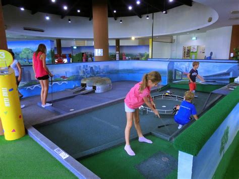 Visit to LilliPutt- Singapore’s first themed indoor mini golf course