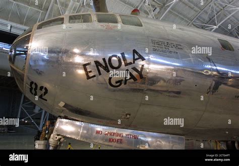 Enola gay b 29 bomber hi-res stock photography and images - Alamy