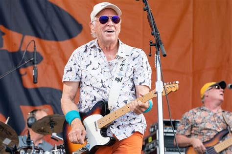 BREAKING: Jimmy Buffett Hospitalized, Issues Statement After Suddenly ...