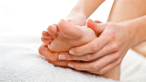 9 Poses to Prevent Bunions & Relieve Bunion Pain