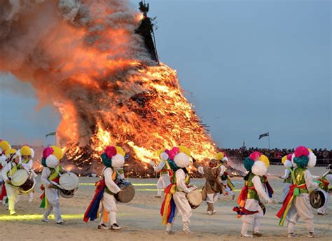 The Best Asian Festivals You've Never Heard Of (with Map and Images ...