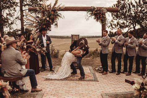 How do you have a rustic wedding? 41 Ideas for your western wedding