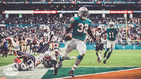 Miami Dolphins on Twitter: "Your new computer wallpaper has just been ...