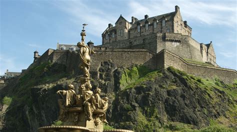 THE GHOSTS OF EDINBURGH CASTLE | Haunted Earth`s Ghost World