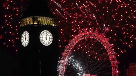 New Year 2024: Spectacular celebrations in London as UK welcomes in ...