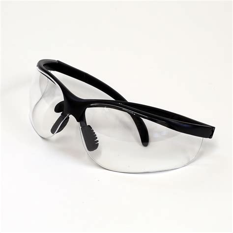 Lab Safety Glasses: Ensuring Compliance in the Laboratory