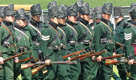 WATERLOO 200 95TH RIFLES | British army uniform, British uniforms ...