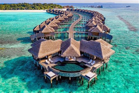 14 Best All-Inclusive Resorts in the Maldives | PlanetWare (2022)