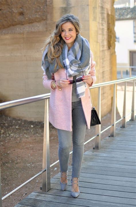 Grey and pink winter outfits | Classy Fashion | Classy Fashion, Street ...