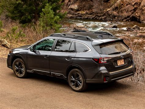 2025 Subaru Outback Onyx Edition XT Back View - 2024 New Subaru