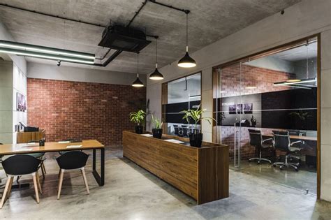 Space with Minimal and Contemporary Approach | Real Estate Offices ...