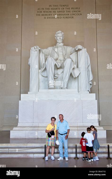 Abraham lincoln statue hi-res stock photography and images - Alamy