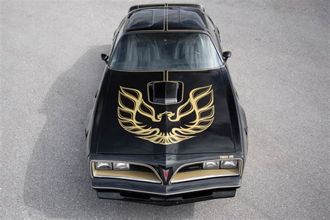 1977 Pontiac Firebird Trans AM “Smokey and the Bandit” Promo Car Sells ...