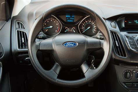 Ford Focus Interior-18 | Car Dealership in Philadelphia