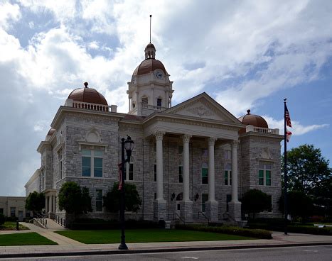 Shelby County Courthouse Stock Photo - Download Image Now - iStock