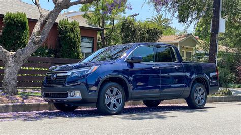 2020 Honda Ridgeline AWD RTL-E Test: The Best Truck for City Dwellers