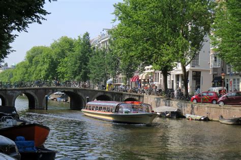 Canal Belt apartments in Amsterdam