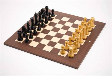 Best Size Chess Board: Official Dimensions - Hercules Chess