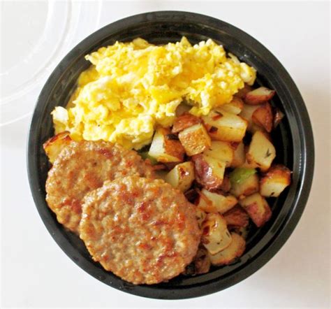 scrambled eggs and sausage breakfast bowl ⋆