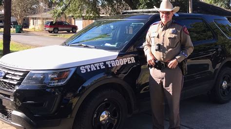 Woman shares powerful moment of prayer with Texas DPS trooper | khou.com