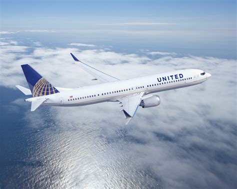 Video and Photos: United Airlines Announces HUGE Boeing 737 MAX & 737 ...