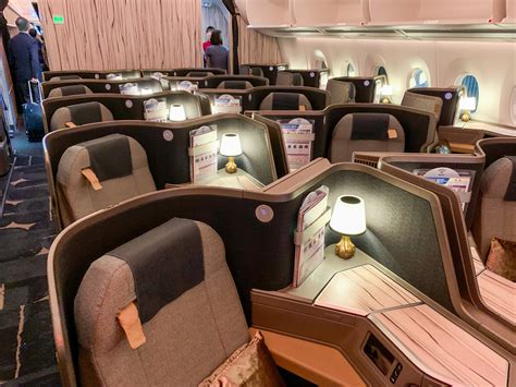 Review: China Airlines business class on the A350 - The Points Guy