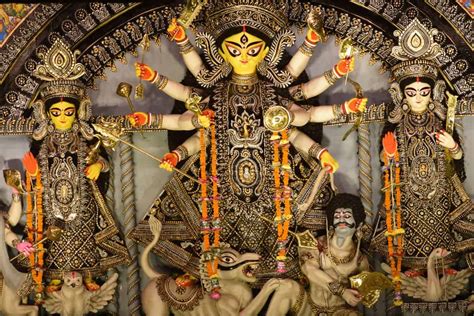 The Best Places to Celebrate Durga Puja in Delhi 2025